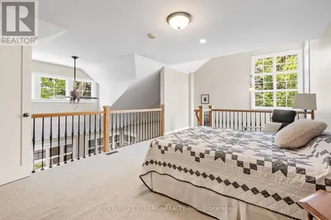 45 Turtle Point Private Ottawa ON K2K 3P1