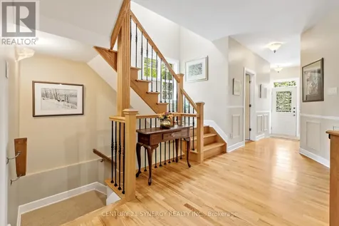 45 Turtle Point Private Ottawa ON K2K 3P1