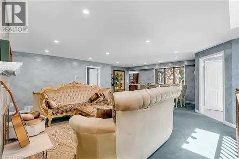 1356 Oak Lane Mississauga ON L5H 2X7