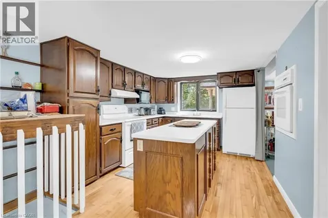1356 Oak Lane Mississauga ON L5H 2X7