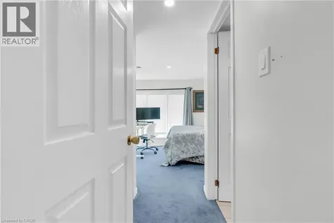 1356 Oak Lane Mississauga ON L5H 2X7