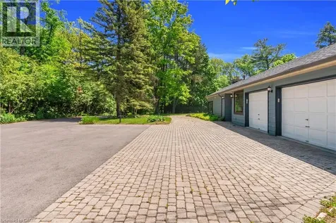 1356 Oak Lane Mississauga ON L5H 2X7