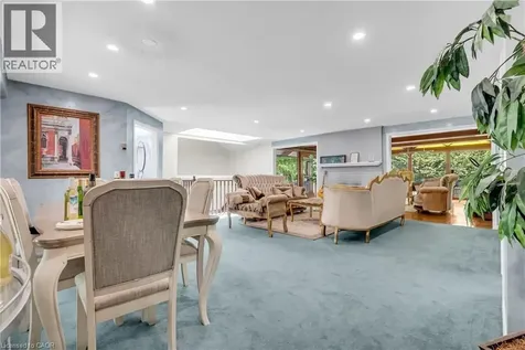 1356 Oak Lane Mississauga ON L5H 2X7
