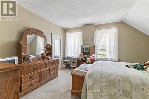 865 7th Avenue Hanover ON N4N 2K3