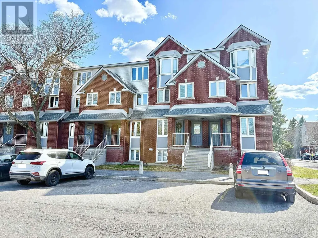 5 Briston Private Ottawa ON K1G 5P6
