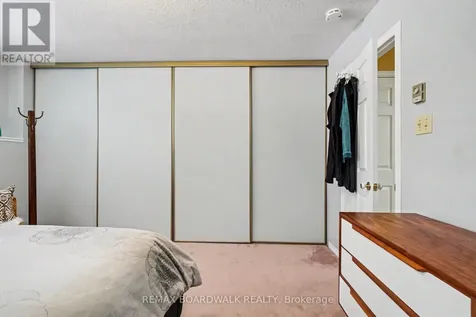 5 Briston Private Ottawa ON K1G 5P6
