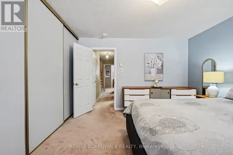 5 Briston Private Ottawa ON K1G 5P6