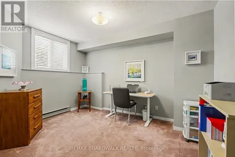 5 Briston Private Ottawa ON K1G 5P6