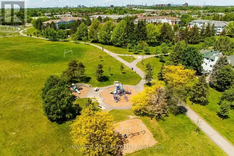 122 Castlegreen Private Ottawa ON K1T 3N2