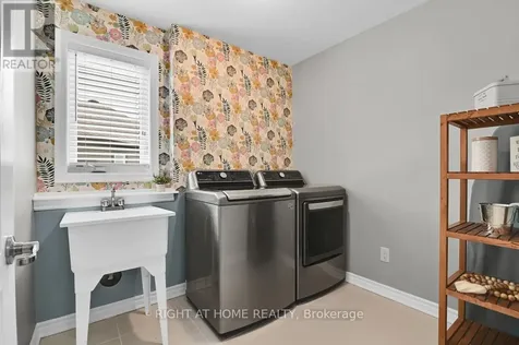 359 Willow Aster Circle Ottawa ON K4A 1C8