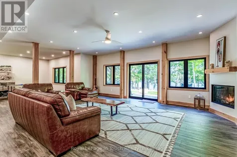 14 Carling Cove Drive Carling ON P0G 1G0