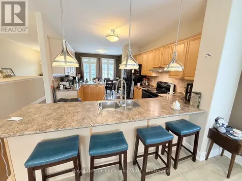 1 Masters Lane Wasaga Beach ON L9Z 1S9
