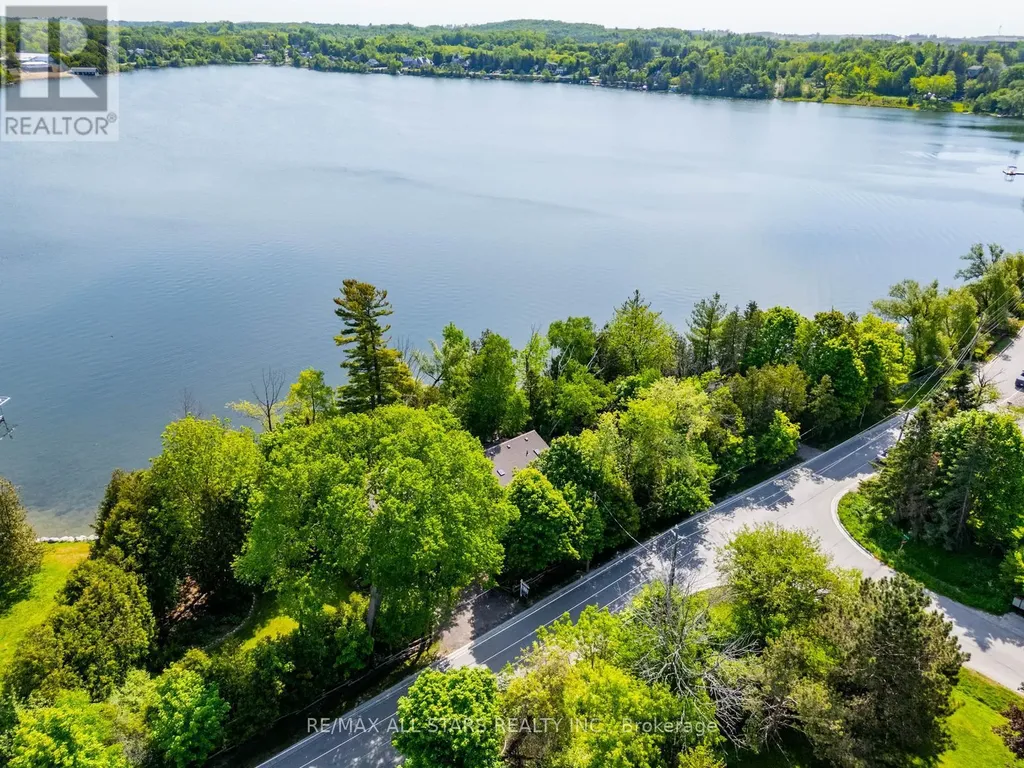 5720 Lakeshore Road Whitchurch-stouffville ON L4A 2Z4