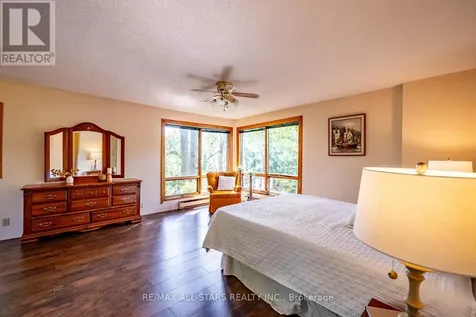 5720 Lakeshore Road Whitchurch-stouffville ON L4A 2Z4