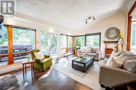 5720 Lakeshore Road Whitchurch-stouffville ON L4A 2Z4