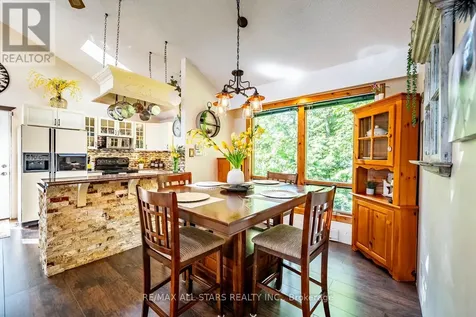 5720 Lakeshore Road Whitchurch-stouffville ON L4A 2Z4