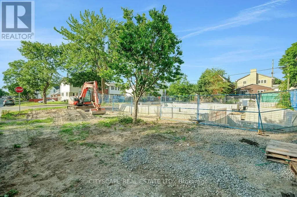 551 Edison Avenue Ottawa ON K2A 1V5