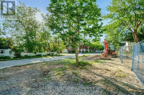 551 Edison Avenue Ottawa ON K2A 1V5