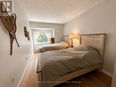 158 Escarpment Crescent Collingwood ON L9Y 5B4