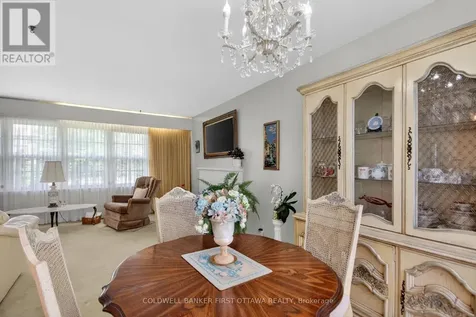 1533 Mimosa Avenue Ottawa ON K1G 0W2