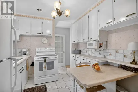 1533 Mimosa Avenue Ottawa ON K1G 0W2