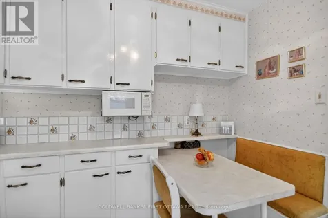 1533 Mimosa Avenue Ottawa ON K1G 0W2