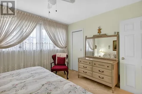 1533 Mimosa Avenue Ottawa ON K1G 0W2