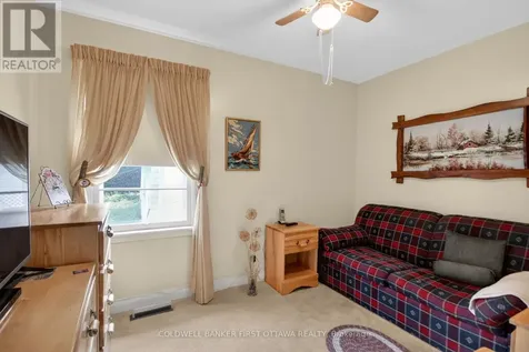 1533 Mimosa Avenue Ottawa ON K1G 0W2