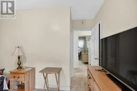 1533 Mimosa Avenue Ottawa ON K1G 0W2