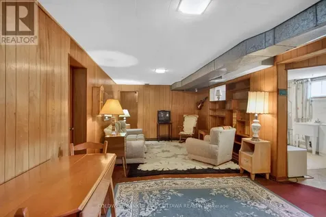 1533 Mimosa Avenue Ottawa ON K1G 0W2