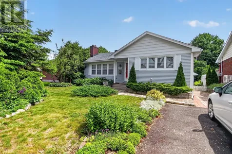 1533 Mimosa Avenue Ottawa ON K1G 0W2
