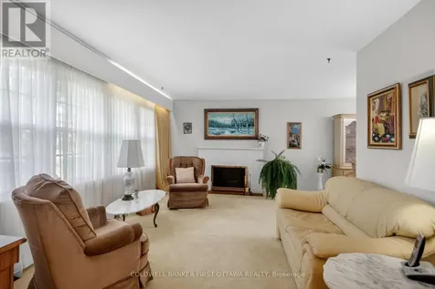 1533 Mimosa Avenue Ottawa ON K1G 0W2