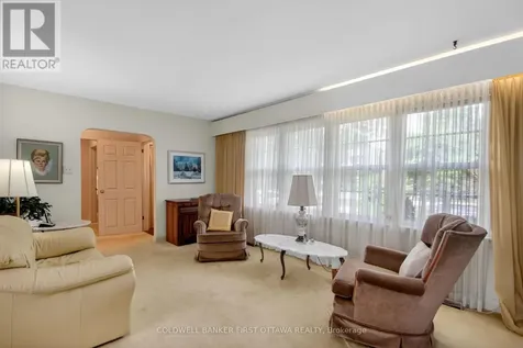 1533 Mimosa Avenue Ottawa ON K1G 0W2
