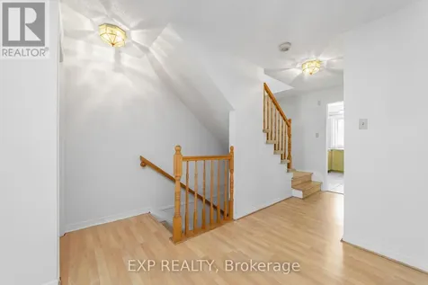 324 Briston Private Ottawa ON K1G 5R2