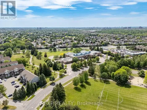 324 Briston Private Ottawa ON K1G 5R2
