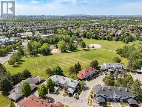 324 Briston Private Ottawa ON K1G 5R2