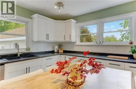 112 Chelsea Road Kitchener ON N2B 1H9