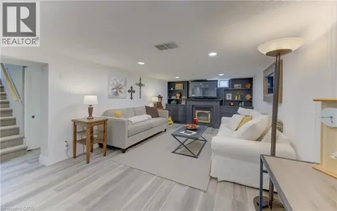 112 Chelsea Road Kitchener ON N2B 1H9