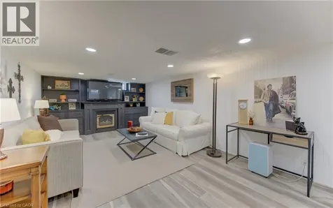 112 Chelsea Road Kitchener ON N2B 1H9