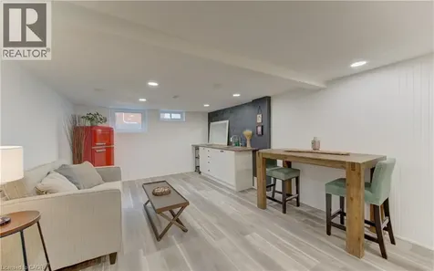 112 Chelsea Road Kitchener ON N2B 1H9