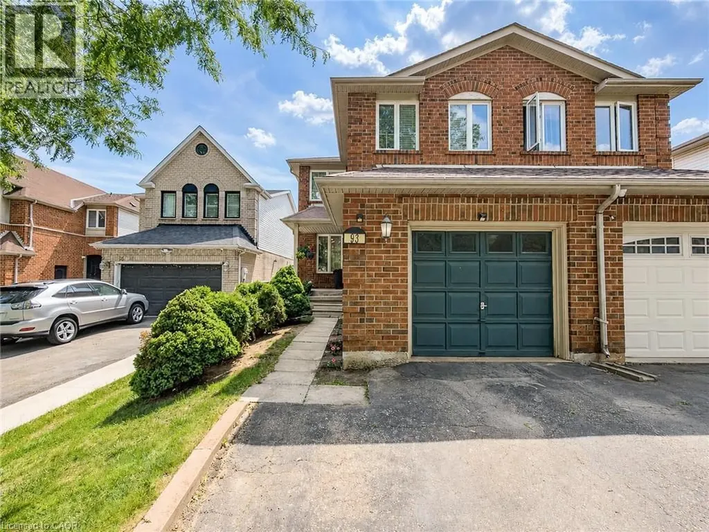93 Townley Crescent Brampton ON L6Z 4T1