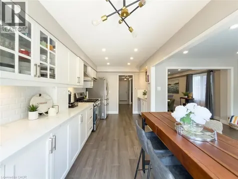 93 Townley Crescent Brampton ON L6Z 4T1