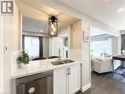 93 Townley Crescent Brampton ON L6Z 4T1