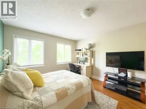 93 Townley Crescent Brampton ON L6Z 4T1