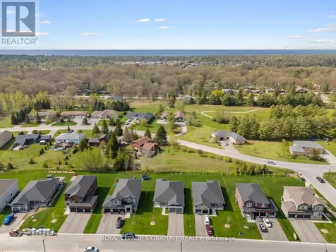 8 Misty Ridge Road Wasaga Beach ON L9Z 0R8