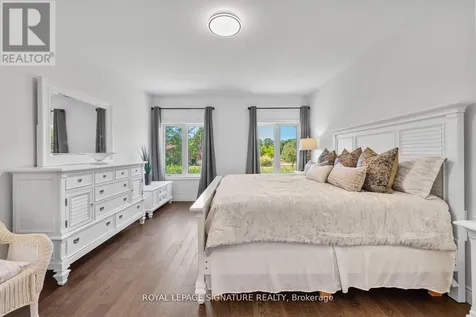 8 Misty Ridge Road Wasaga Beach ON L9Z 0R8