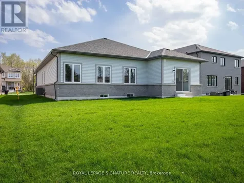 8 Misty Ridge Road Wasaga Beach ON L9Z 0R8