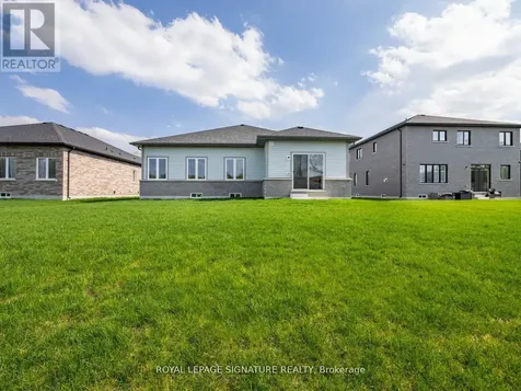 8 Misty Ridge Road Wasaga Beach ON L9Z 0R8