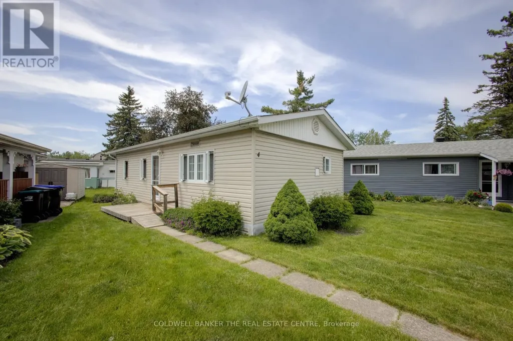 4 Locust Hill Drive Innisfil ON L9S 1R8