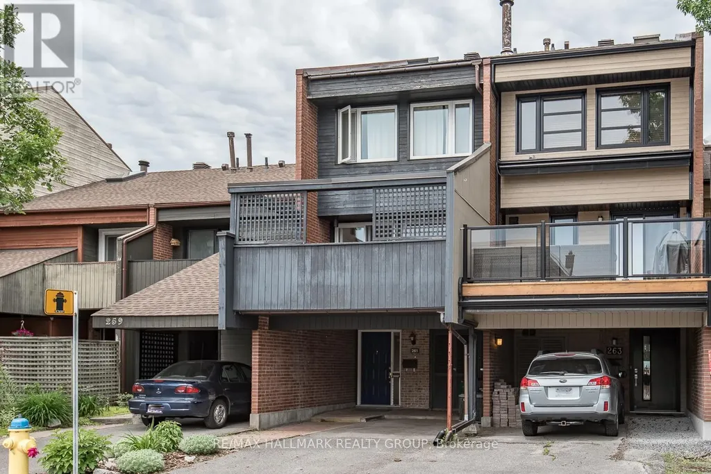 261 Bruyere Street Ottawa ON K1N 5E5